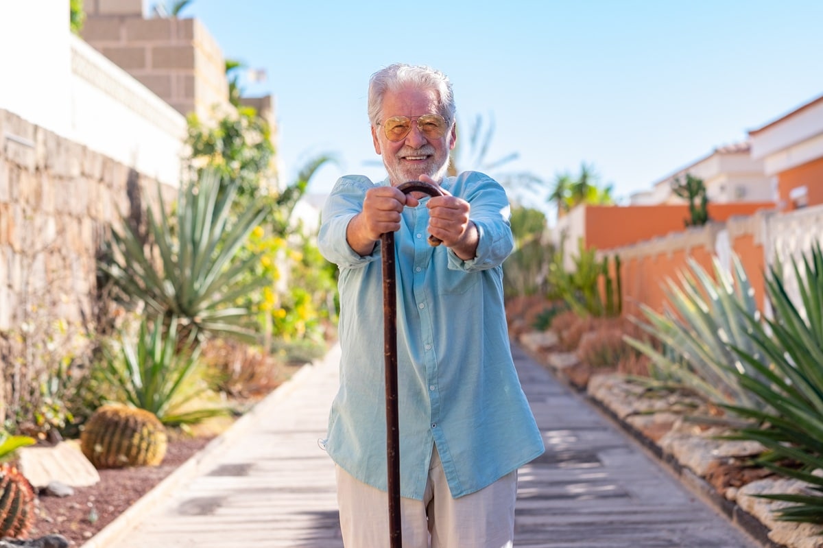 ways senior living communities promote longevity
